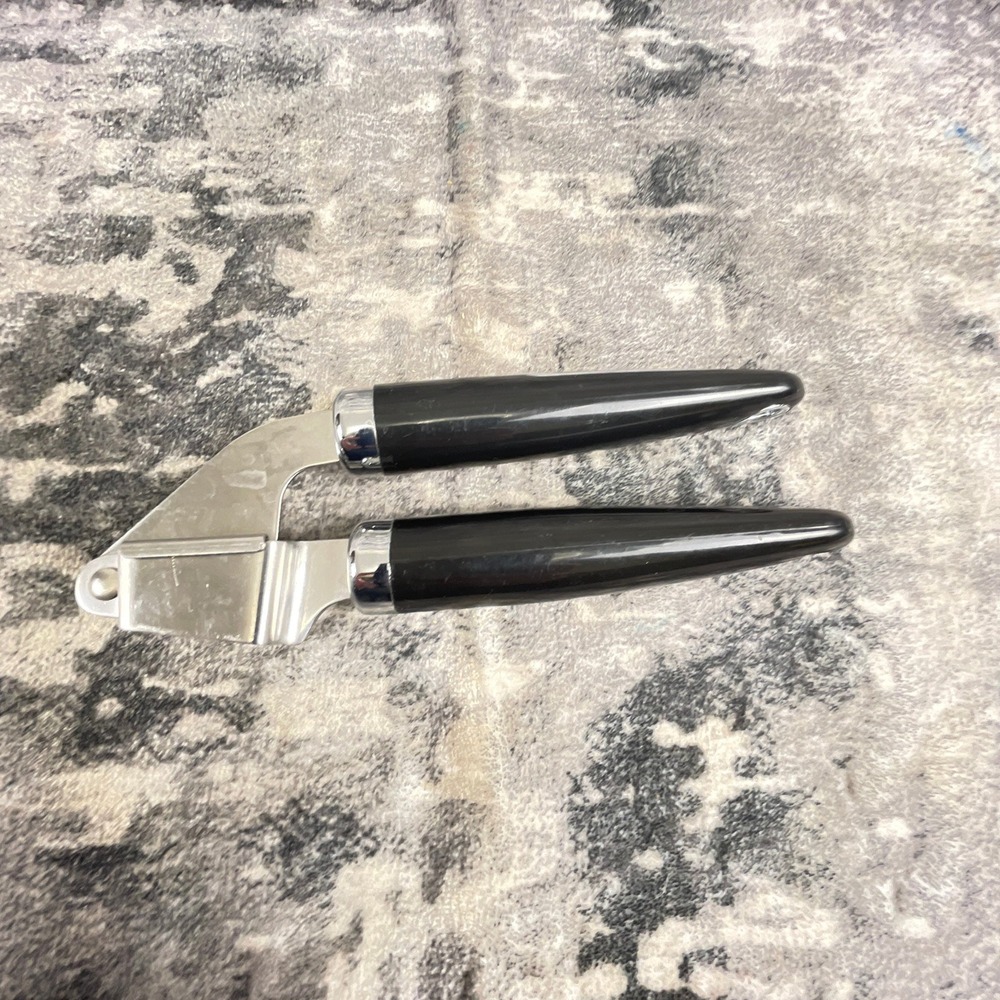 KitchenAid Black Garlic Press Professional Home Chef Kitchen Gadget Tool‎